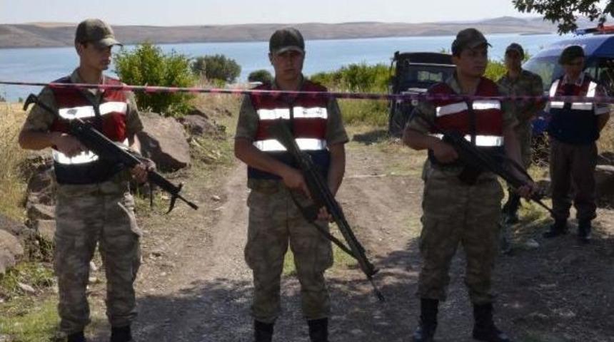 Siverek'te &Ouml;ld&uuml;r&uuml;l&uuml;p Nehre Atılan Inşaat Iş&ccedil;isinin Cesedi 8 Ay Sonra &Ccedil;ıkarıldı