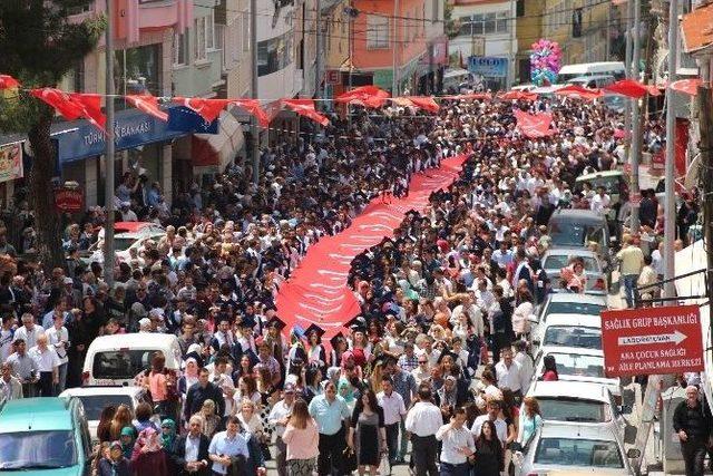 Demirci’de Dev ’mezuniyet Yürüyüşü’ 3