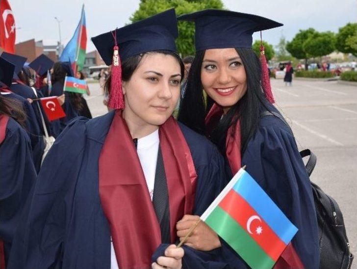 Türk Okulundan Mezun Olmanın Gururunu Yaşadılar G3