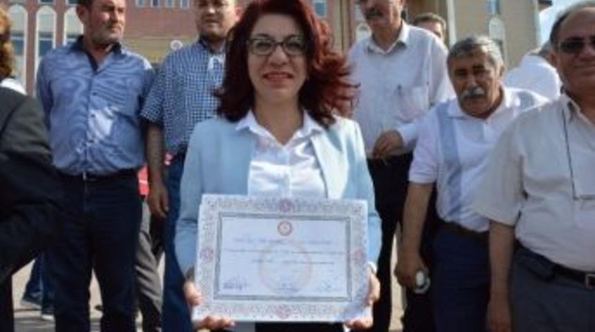 Ak Parti Ve Chp’li Manisa Milletvekilleri Mazbatalarını Aldı