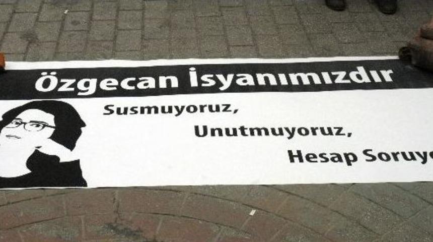 Kadınlar &lsquo;&ouml;zgecan&rsquo; İ&ccedil;in Bir Araya Geldi