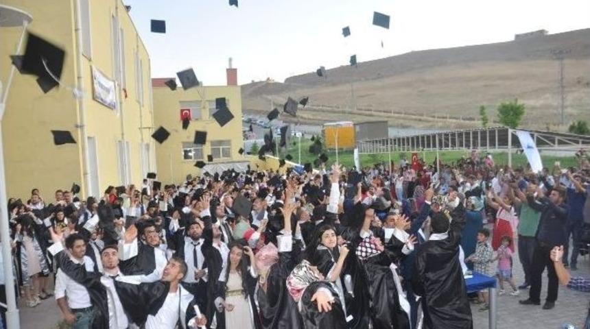 Kahta Myo&rsquo;da Mezuniyet T&ouml;reni D&uuml;zenlendi