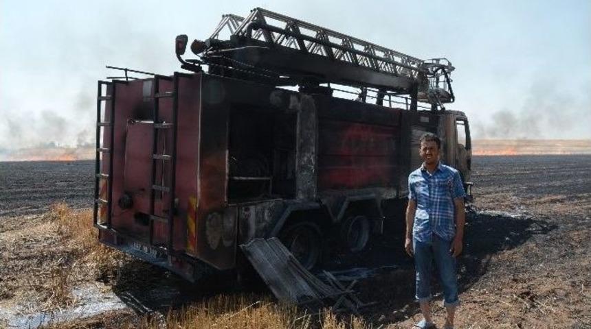 Alevlerin Arasında Kalan İtfaiye Aracı Yandı