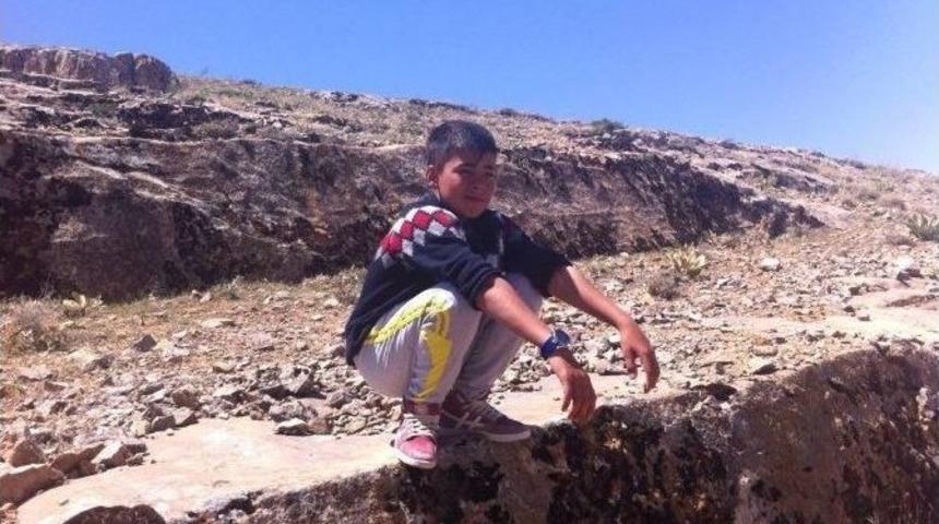 Baraj G&ouml;l&uuml;ne Y&uuml;zmeye Giren Lise &Ouml;ğrencisi Kayboldu