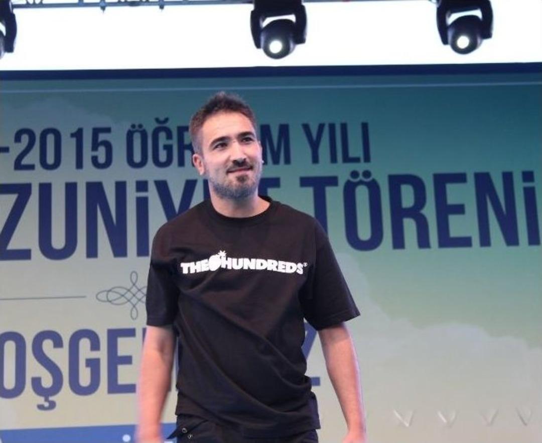 Sagopa Kajmer, Şarkılarını Ey&uuml;pl&uuml; Liseliler İ&ccedil;in S&ouml;yledi