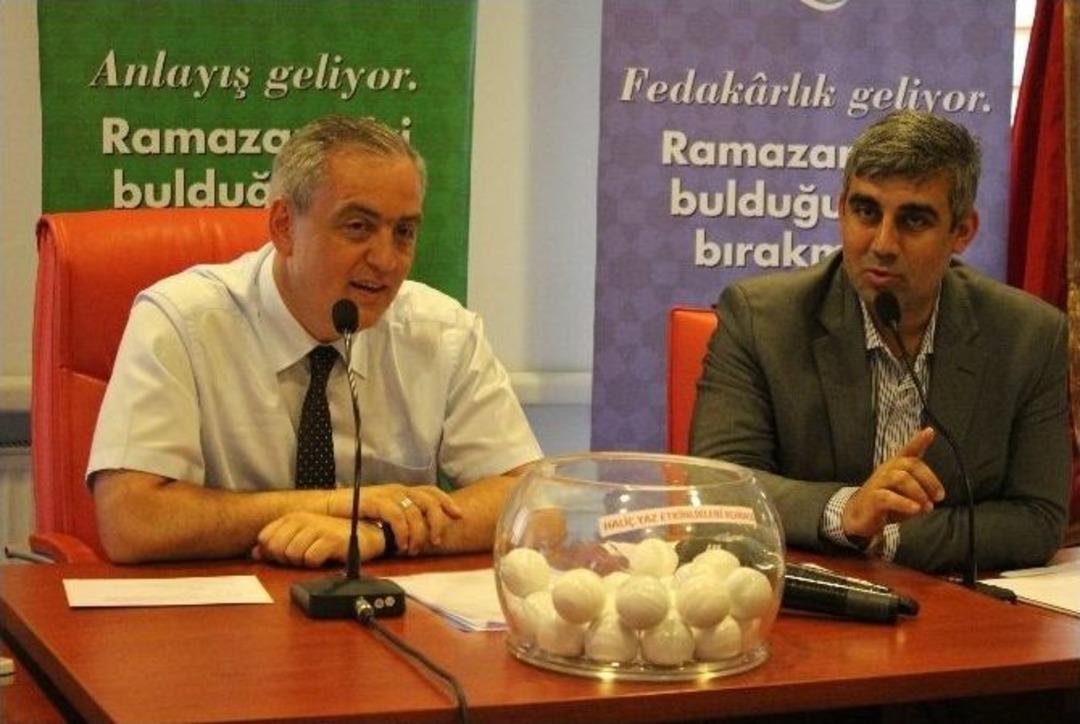 K&uuml;lt&uuml;rler Ey&uuml;p&rsquo;ten D&uuml;nyaya Taşınıyor