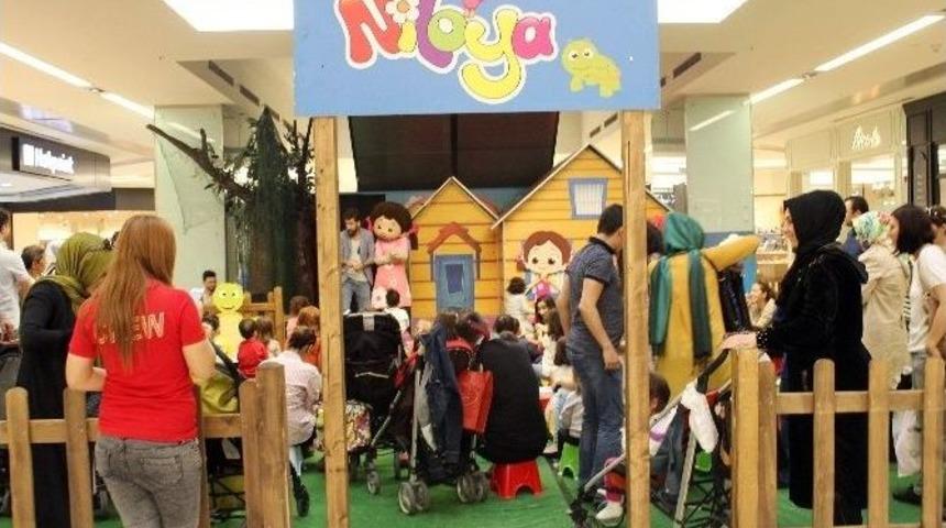 Karne Sevinci Ankamall&rsquo;da &ldquo;karne Ağacı&rdquo; İle Katlandı