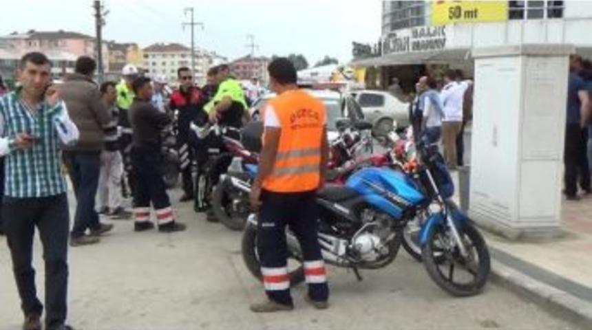 Polisler Motosiklet S&uuml;r&uuml;c&uuml;lerine G&ouml;z A&ccedil;tırmıyor