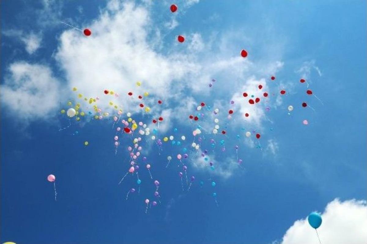 250 İyi Dilek G&ouml;ky&uuml;z&uuml;ne Salındı