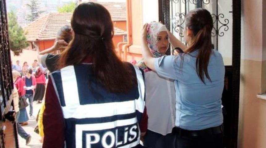 Zonguldak'ta Lys-4'e Giren &Ouml;ğrenciler Baştan Aşağıya Arandı