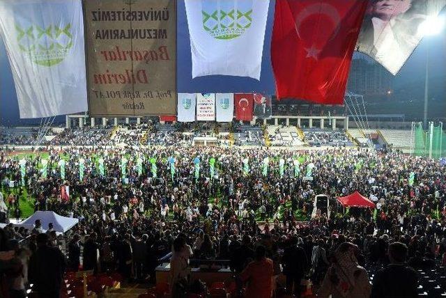 Karab&uuml;k &Uuml;niversitesi 7 Bin &Ouml;ğrenciyi Mezun Etti 2