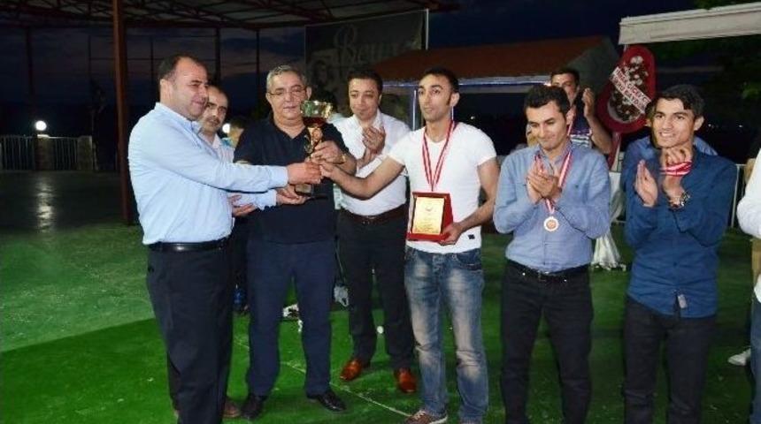 Eczacı Teknisyenleri Derneği&rsquo;nde Kupa T&ouml;reni