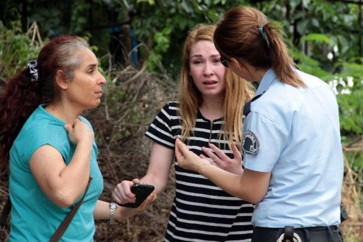 Baba, Kendisine Saldıran Şizofren Oğlunu &Ouml;ld&uuml;rd&uuml;