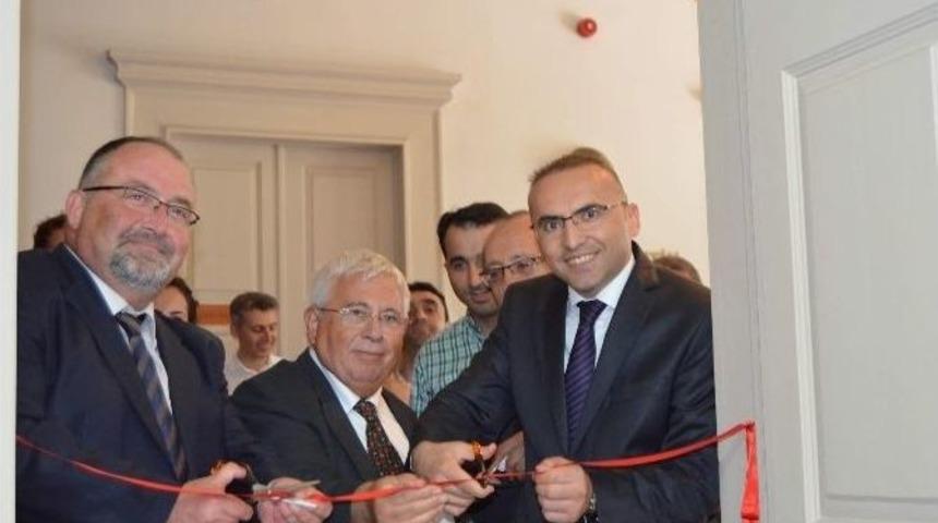 Trabzon&rsquo;da İnsan Hakları Hukuk Merkezi A&ccedil;ıldı