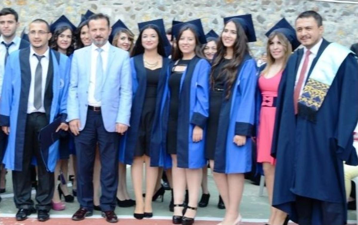 Şaphane Meslek Y&uuml;ksekokulu&rsquo;nda 317 &Ouml;ğrenci T&ouml;renle Kep Giydi