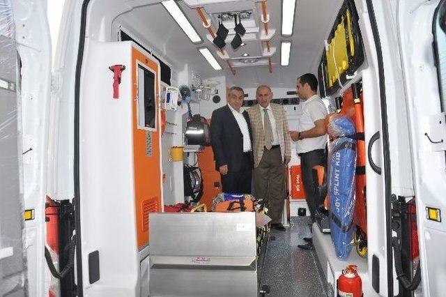 Muş’a İki Ambulans Gönderildi