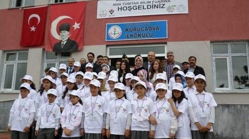 Bolvadinde Bir İlk Daha Yaşandı: K&ouml;y Okulunda Bilim Fuarı A&ccedil;ıldı