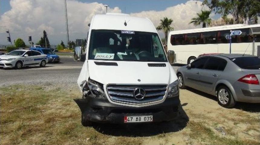 Kırmızı Işıkta Zincirleme Kaza