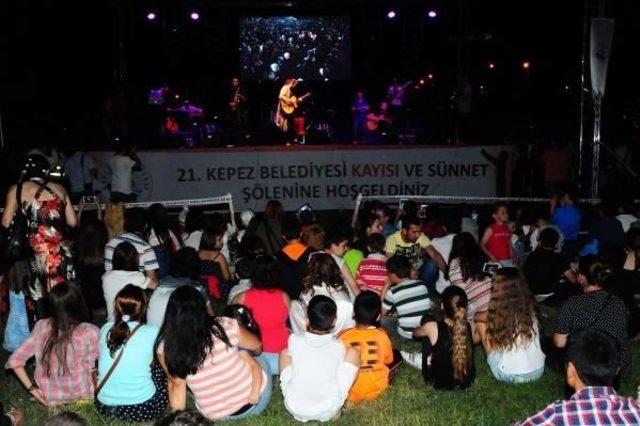 Halil Sezai'den Kayısı Ve Sünnet Şöleni'nde Konser