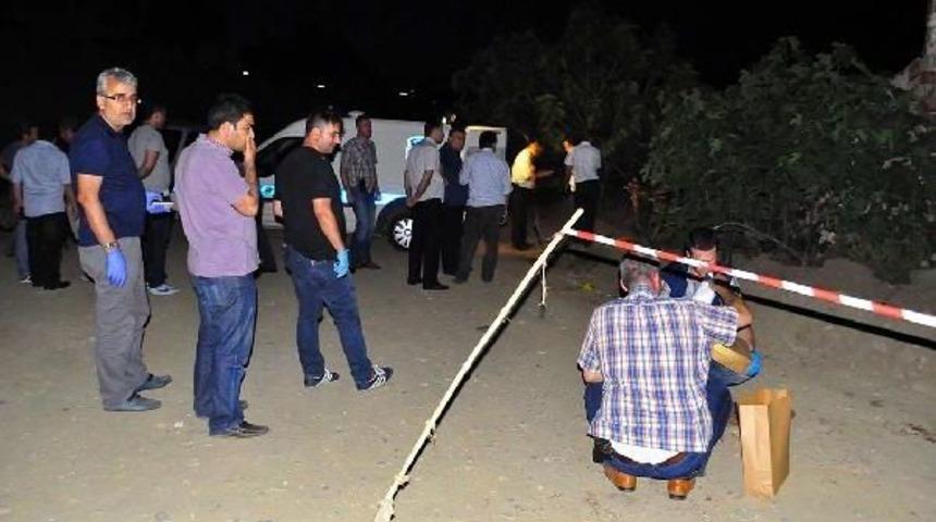 Yol Kenarında &Ouml;l&uuml; Bulundu