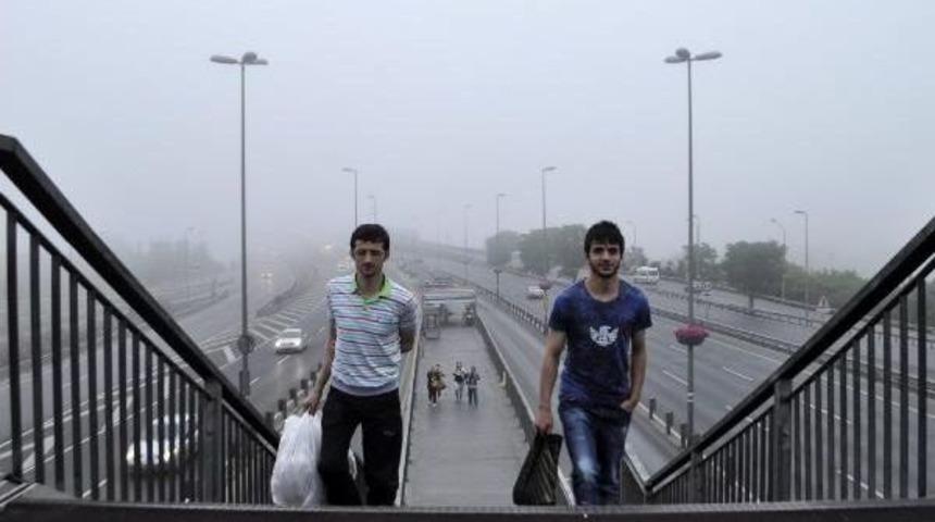 İstanbul'da Sis Etkili Oluyor
