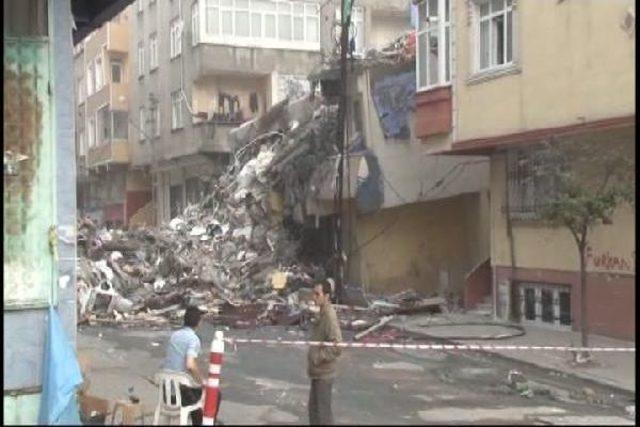 Gaziosmanpaşa da Yan Yatan Bina Yıkıldı 3