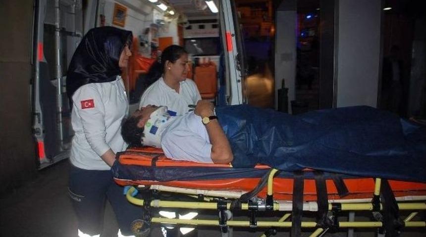 Otomobiller &Ccedil;arpıştı: 4 Yaralı