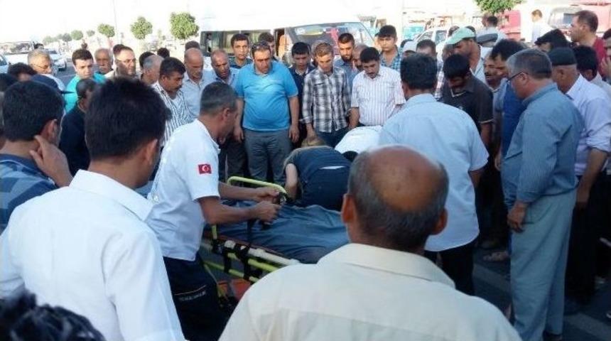 Minib&uuml;s&uuml;n &Ccedil;arptığı Kız &Ccedil;ocuğu Yaralandı