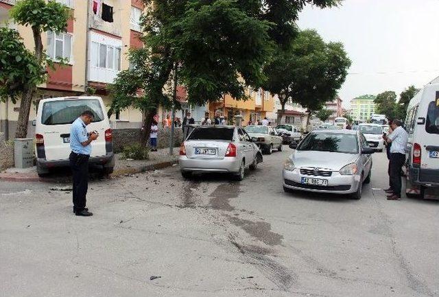 Şüpheli Kovalayan Polis Aracı Kaza Yaptı: İki Yaralı