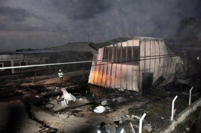 Adana da Yangın Fabrikayı K&uuml;l Etti 3