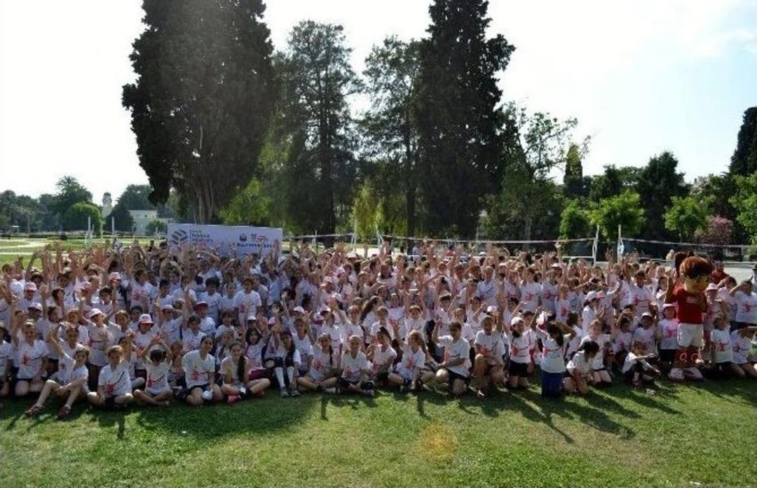 İzmir Fabrika Voleybol Şenliği Sona Erdi