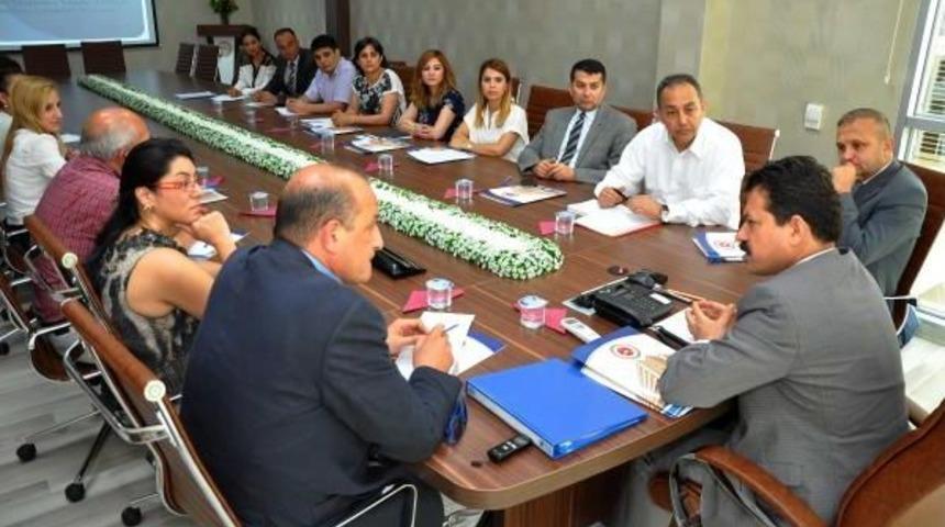 H&uuml;k&uuml;ml&uuml;lere Akademik Destek