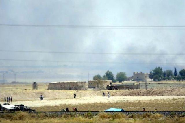 Suriyeliler Sınırda &Ouml;nce  su  Sonra  ge&ccedil;iş  Istiyor (3) 2