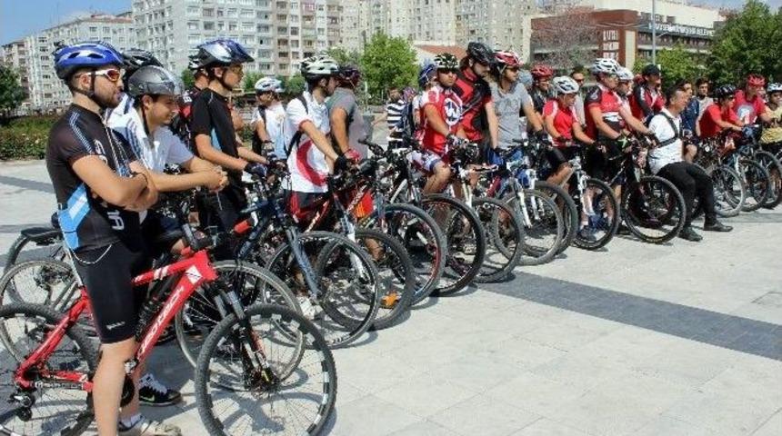 D&uuml;nya &Ccedil;evre G&uuml;n&uuml;&rsquo;nde Bisiklet İle Erciyes&rsquo;e &Ccedil;ıktılar