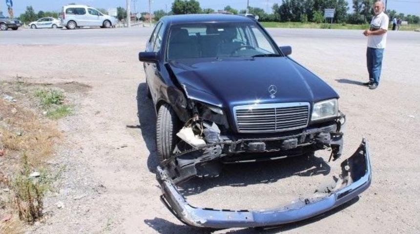 Sakarya&rsquo;da Trafik Kazası: 5 Yaralı