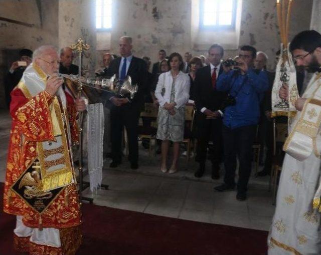 Fener Rum Patriği Bartholomeos, Kapadokya’Da Ayin Yönetti, Faytona Bindi