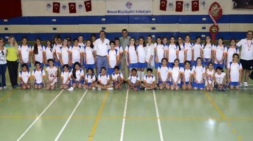 Hentbol Akademisi A&ccedil;ıldı