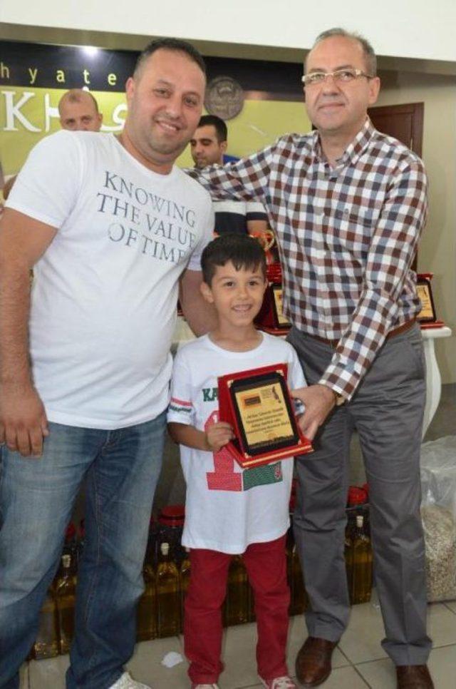 Akhisar da En G&uuml;zel G&uuml;vercinler Se&ccedil;ildi 2