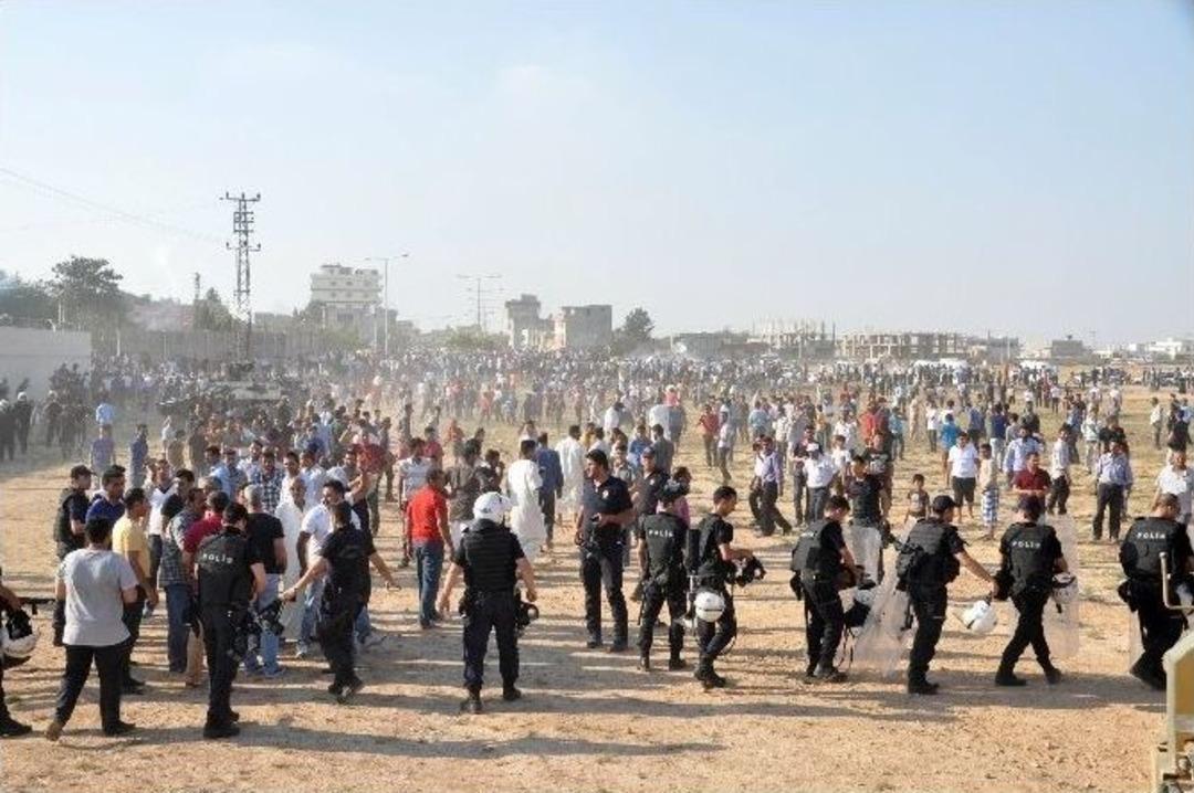 Işid Kontrol&uuml;ndeki Telanbyad Kapısı &Ouml;z&uuml;rl&uuml; Ve Hastalar İ&ccedil;in A&ccedil;ıldı