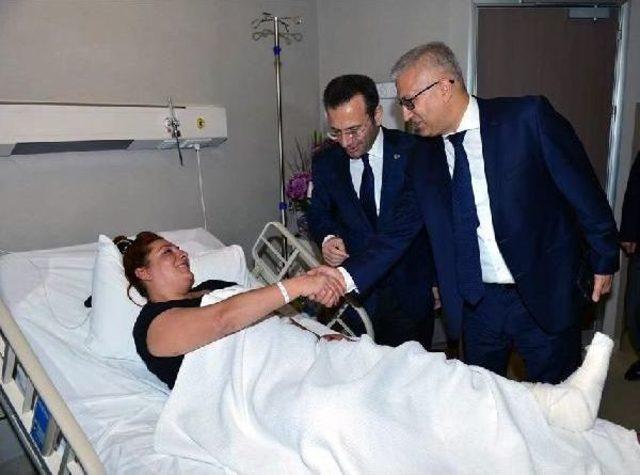 Bakan Yılmaz'dan, Dha Muhabiri Canan Altıntaş'a Geçmiş Olsun Ziyareti