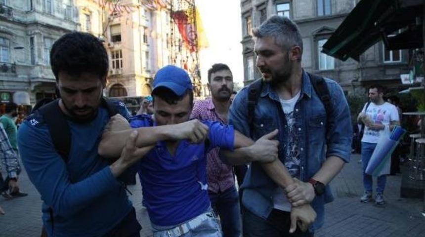 Taksim'de Eylem Yapmak Isteyen Gruba G&ouml;zaltı