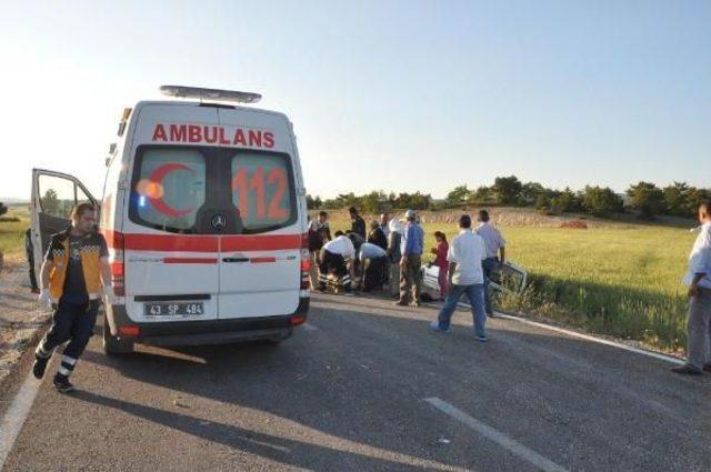 Hafif Ticari Araç Şarampole Uçtu: 9 Yaralı