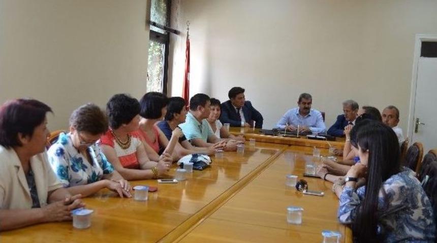 Kazakistan Eğitim Heyeti İskenderun Belediyesi&rsquo;ni Ziyaret Etti