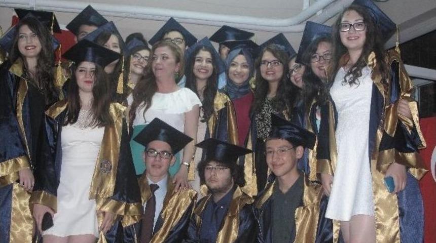 Sdal 2015 Mezunlarını Uğurladı