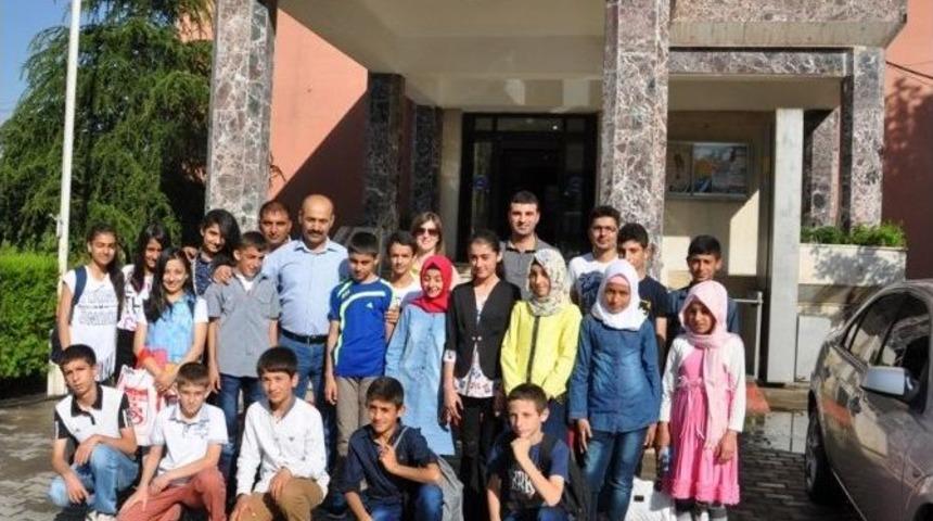 T&uuml;bitak Robot Bilim Etkinliğine Batman&rsquo;dan 3 Ortaokulu 6 Projeyle Katılıyor