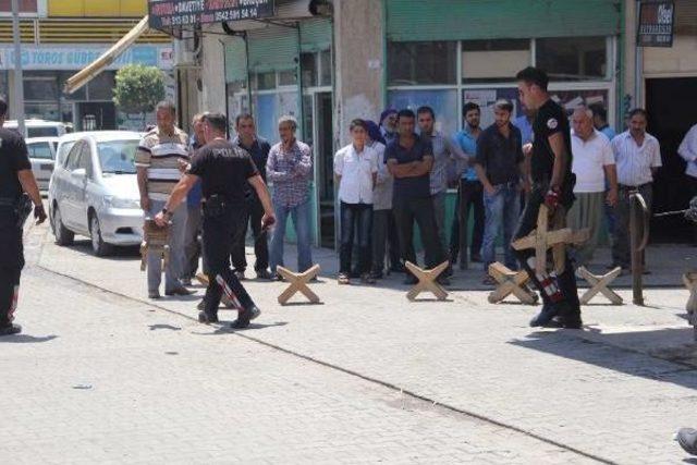 Kahvede Otururken Hasımlarının Saldırısına Uğradı