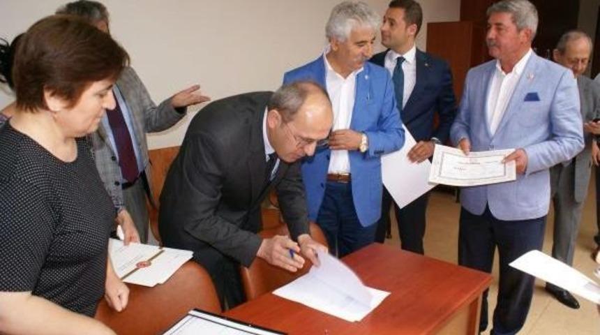 Balıkesir'in Chp'li Milletvekilleri Mazbata Aldı