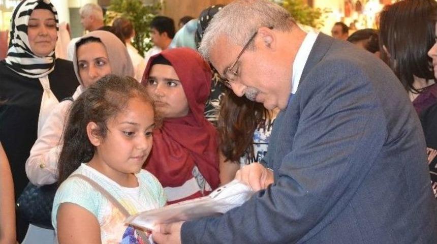 Piazza&rsquo;da &Ccedil;ocukların Sergisine Yoğun İlgi