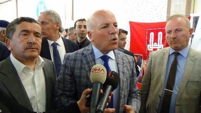 Erzurum Büyükşehir Belediyesi Personeli, Kızılay’a Kan Bağışında Bulundu