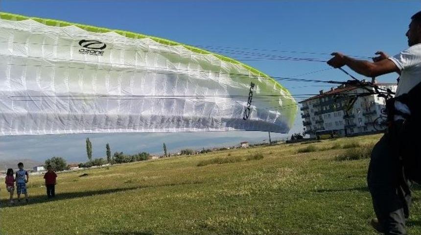 Akhas D&uuml;nya Şampiyonasına Hazırlanıyor